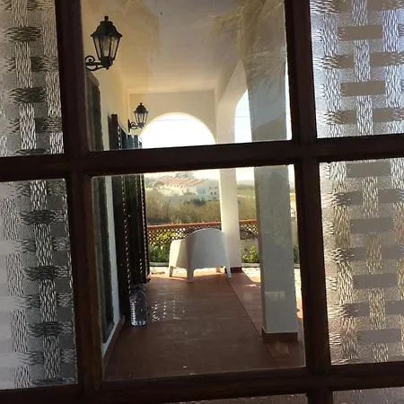 Homebase Bed & Breakfast Lourinha (Lisbon)